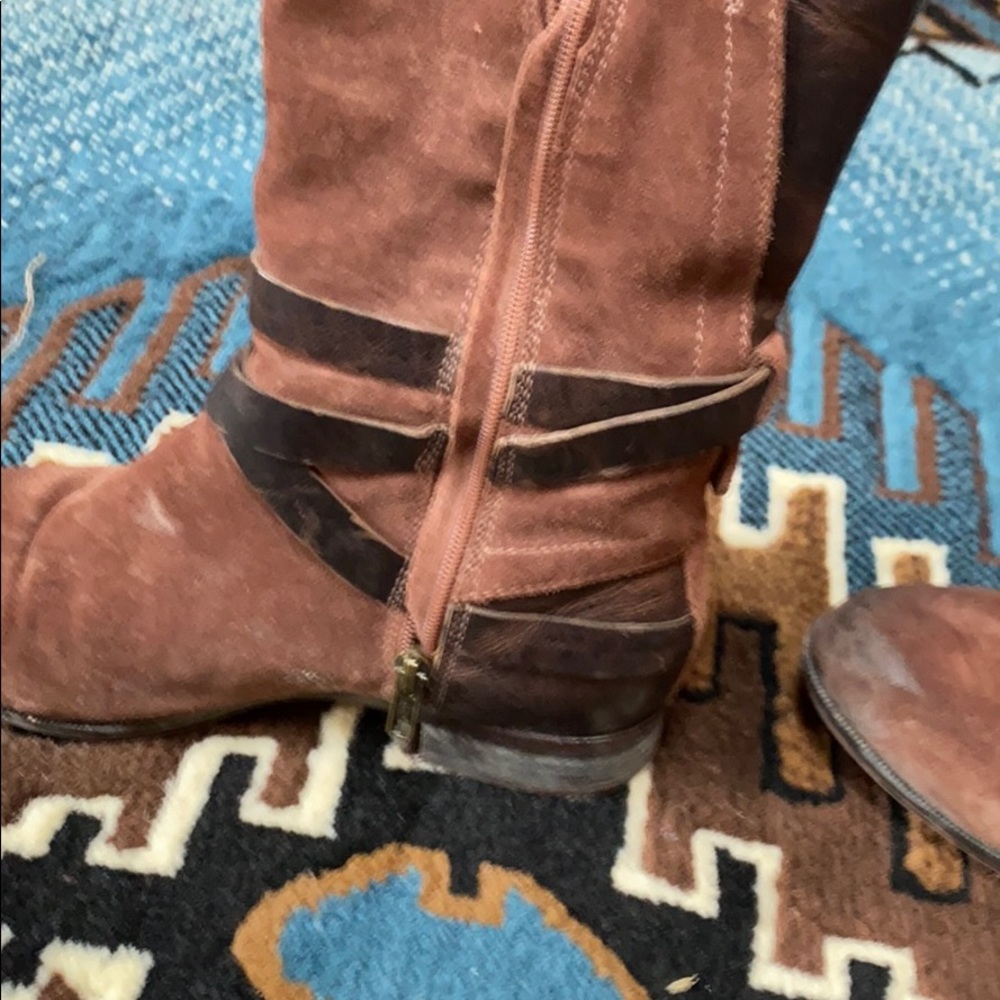 Boots - Picture 3 of 3